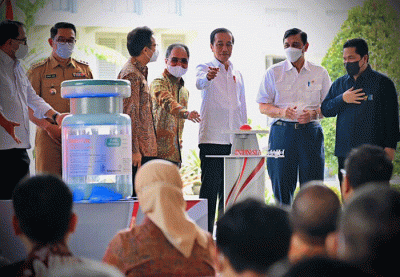 Presiden Joko Widodo meluncurkan vaksin Covid-19 buatan Bio Farma, IndoVac, di Pabrik PT Bio Farma (Persero), Kota Bandung, Provinsi Jawa Barat.