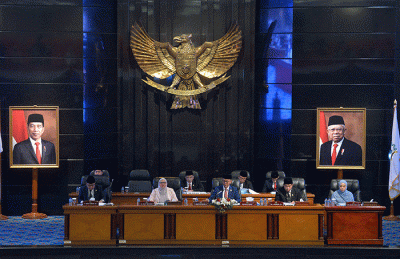 Penjabat (Pj) Gubernur DKI Jakarta Heru Budi Hartono saat menghadiri rapat paripurna DPRD DKI Jakarta di ruang Rapat Paripurna DPRD DKI Jakarta.
