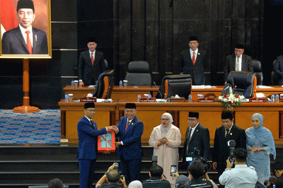 Penjabat (Pj) Gubernur DKI Jakarta Heru Budi Hartono saat menghadiri rapat paripurna DPRD DKI Jakarta di ruang Rapat Paripurna DPRD DKI Jakarta.