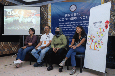 Konferensi pers terkait 'Mendorong Emiten Resto Cepat Saji Terhadap Standart Dalam Kesejahteraan Ayam' dalam Riset World Animal Protection.