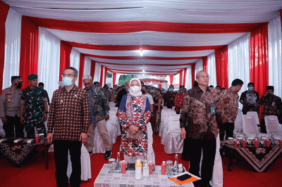Menteri Ketenagakerjaan Ida Fauziyah melakukan peletakan batu pertama pembangunan Unit Pelayanan Teknis Pusat (UPTP) Balai Latihan Kerja Bantul.