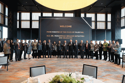 Executive Chairman MNC Group, Hary Tanoesoedibjo menggelar pertemuan dengan Perdana Menteri (PM) Palestina Mohammad IM Shtayyeh di Hotel Park Hyatt.