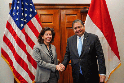 Pertemuan tatap muka antara Menteri Koordinator Bidang Perekonomian Airlangga Hartarto dengan Gina Raimondo, US Secretary of Commerce pada Selasa (25/10/2022).