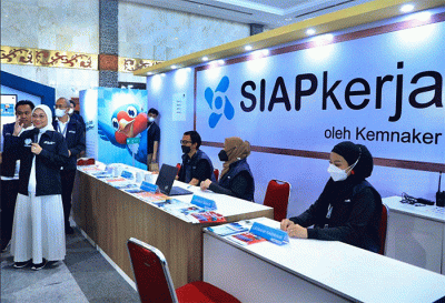 Menteri Ketenagakerjaan Ida Fauziyah saat menghadiri acara Job Fair Nasional 2022 di Jakarta Convention Center (JCC), Senayan, Minggu (30/10/2022).