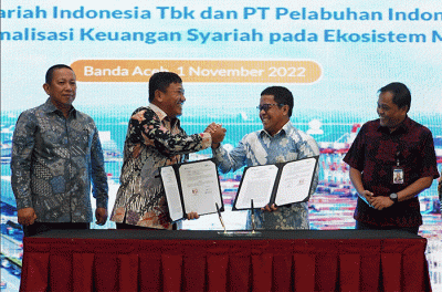 Penandatanganan Perjanjian Kerja Sama BSI dengan Pelindo terkait layanan jasa perbankan melalui sistem host to host di Banda Aceh, Selasa (1/11/2022).