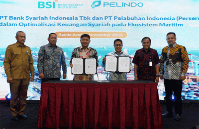 Penandatanganan Perjanjian Kerja Sama BSI dengan Pelindo terkait layanan jasa perbankan melalui sistem host to host di Banda Aceh, Selasa (1/11/2022).