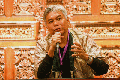 Co-chairs Music 20 (M20) Triawan Munaf, Ketua Panitia M20 Tantowi Yahya, Candra Darusman dan Kadri Mohamad berfoto usai memberikan keterangan pers di TMII.