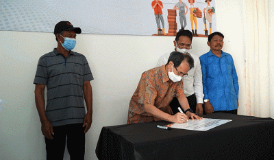 Soft Launching Program Pembinaan UMKM di Wilayah Puncak Dua, Jawa Barat, Senin (31/10/2022).