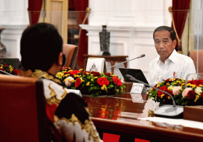 Presiden Joko Widodo menerima Ikhtisar Hasil Pemeriksaan Semester (IHPS) I Tahun 2022 yang diserahkan oleh Ketua Badan Pemeriksa Keuangan (BPK).