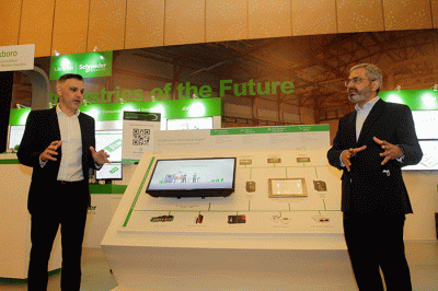 Peluncuran SM AirSet, salah satu solusi hijau dan digital terbaru yang diperkenalkan di Innovation Summit Jakarta 2022.