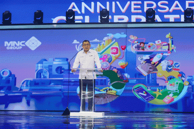 Executive Chairman MNC Group Hary Tanoesoedibjo memberikan sambutan saat menghadiri acara MNC Group Anniversary Celebration 33 di Studio RCTI+.