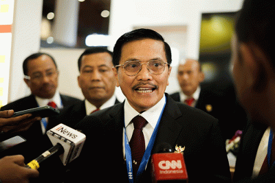 Kabid Litbangyasa Komite Kebijakan Industri Pertahanan (KKIP) Letjen TNI (Purn) Yoedhi Swastanto saat memberikan keterangan pers.