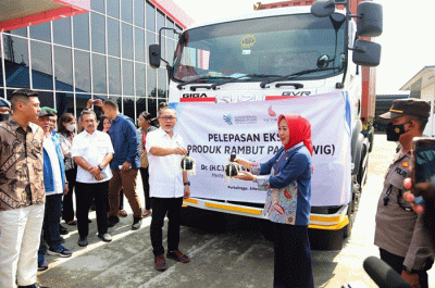 Mendag Zulkifli Hasan menghadiri acara Pelepasan Ekspor Rambut Palsu PT Victoria Beauty Industrial di Kabupaten Purbalingga, Jawa Tengah.