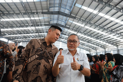 Mendag Zulkifli Hasan menghadiri acara Pelepasan Ekspor Rambut Palsu PT Victoria Beauty Industrial di Kabupaten Purbalingga, Jawa Tengah.