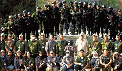 Penutupan Indo Defence 2022 menampilkan atraksi kesenian nasional Reog Ponorogo di pameran Indo Defence 2022, JI-EXPO, Kemayoran, Jakarta Pusat.