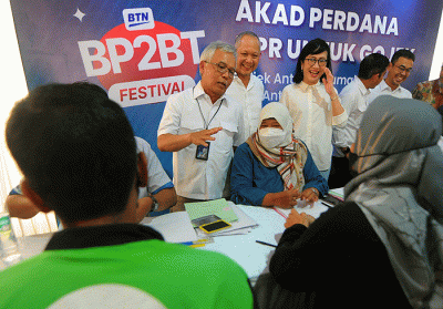 Akad Perdana KPR untuk Gojek di Perumahan Semesta Jeruk Sawit Perumnas, Karanganyar, Jawa Tengah, Selasa (8/11/2022).