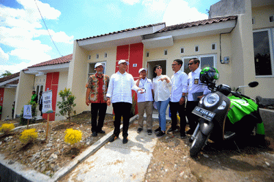Akad Perdana KPR untuk Gojek di Perumahan Semesta Jeruk Sawit Perumnas, Karanganyar, Jawa Tengah, Selasa (8/11/2022).