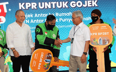 Akad Perdana KPR untuk Gojek di Perumahan Semesta Jeruk Sawit Perumnas, Karanganyar, Jawa Tengah, Selasa (8/11/2022).