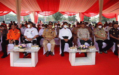 Apel Kesiapsiagaan dan Simulasi Penanganan Bencana Banjir bertempat di Danau Jambore, Depok, Jawa Barat, Rabu (9/11/2022).