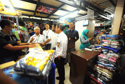 Gerebek Pasar 2022 Bank BTN dan IKAPPI di Pasar Klewer, Solo, Jawa Tengah, Rabu (9/11/2022).