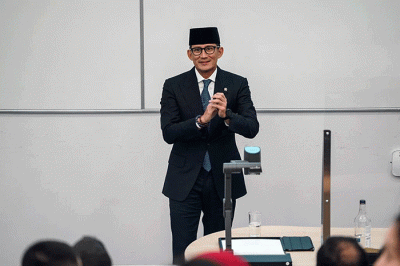 Menparekraf Sandiaga Salahuddin Uno menjadi pembicara dalam forum Kuliah Eksklusif di University of Surrey, London, Inggris, Selasa (8/11/2022).