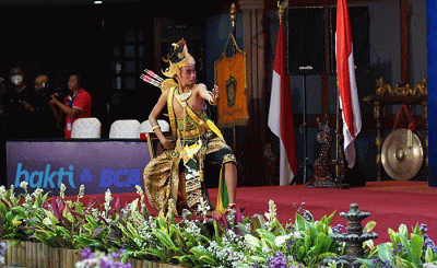 Pementasan seni Wayang Indonesia yang diinisiasi oleh Sekretariat Nasional Wayang Indonesia (SENA WANGI) dalam rangka memperingati Hari Wayang Nasional.