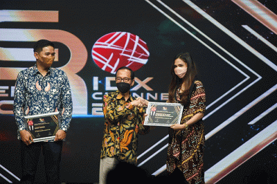 Penghargaan kategori Economic Development Initiatives dalam ajang Anugerah CSR IDX Channel 2022 di iNews Tower, Jakarta.