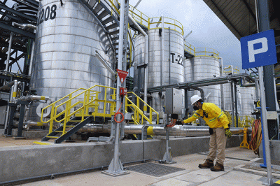 Peresmian Perluasan Pabrik Lubricant Oil Blending Plant (LOBP) Shell Marunda 2.0 di Kabupaten Bekasi, Jawa Barat, Jumat (11/11/2022).