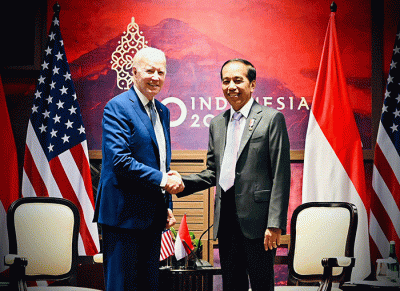Presiden Joko Widodo (kanan) dan Presiden Amerika Serikat Joe Biden saat melakukan pertemuan bilateral di The Apurva Kempinski Bali, Senin (14/11/2022).