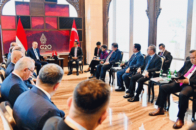 Menteri Perdagangan Zulkifli Hasan turut mendampingi Presiden Joko Widodo (Jokowi) dalam serangkaian pertemuan bilateral di Konferensi Tingkat Tinggi (KTT) G20.