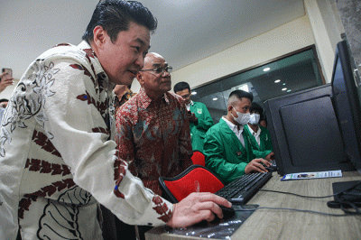 Peresmian Galeri Investasi BEI Fakultas Ekonomi dan Bisnis Universitas Nasional (FEB UNAS), Jakarta, Selasa (15/11/2022).