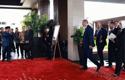 Menteri Pertahanan Prabowo Subianto mendampingi Presiden Joko Widodo dalam pertemuan Bilateral dengan Presiden Turki Recep Tayyip Erdogan di Nusa Dua.