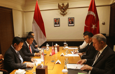 Menteri Pertahanan RI Prabowo Subianto melakukan pertemuan bilateral lanjutan dengan Menteri Pertahanan Turki, Hulusi Akar.