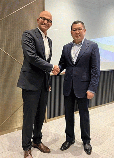 Executive Chairman MNC Group Hary Tanoesoedibjo (kanan) bertemu dan berdiskusi dengan Executive Chairman dan CEO Microsoft Satya Nadella, Kamis (17/11/2022).