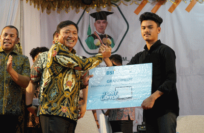 Kegiatan ini merupakan salah satu program literasi yang bertajuk BSI Mengajar yang dilaksanakan Bank Syariah Indonesia.