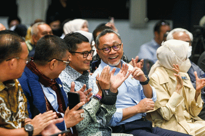 Peluncuran buku berjudul 1.500 Inspirasi: Jelajah Perjalanan Sandiaga Uno di Gramedia Matraman, Jakarta, Senin (21/11/2022).