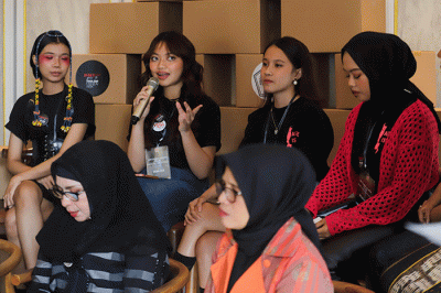 Dalam kegiatan Thailand Fashion Week SPRING-SUMMER'23 ini ISWI Fashion Academy berpartisipasi dalam 2 slot.