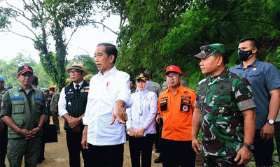 Presiden Joko Widodo meninjau korban terdampak gempa bumi di Kabupaten Cianjur, Selasa (22/11/2022).