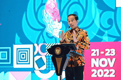 Presiden Joko Widodo menyampaikan paparannya saat Musyawarah Nasional Himpunan Pengusaha Muda Indonesia (Munas HIPMI) XVII.