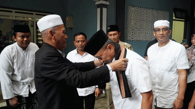 Menteri Perdagangan Zulkifli Hasan memberikan kuliah umum dan silaturahmi di Insitute Agama Islam Darussalam (IAIDA), Ponpes Darussalam Blokagung.