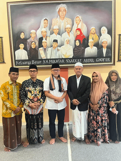 Menteri Perdagangan Zulkifli Hasan memberikan kuliah umum dan silaturahmi di Insitute Agama Islam Darussalam (IAIDA), Ponpes Darussalam Blokagung.
