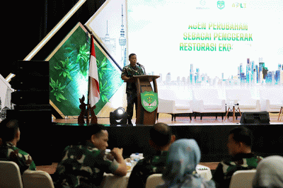 Diskusi bertajuk Agen Perubahan Sebagai Penggerak Restorasi Ekosistem di Aula Sudirman Markas Kodam Jaya, Jakarta, Selasa (22/11/2022).