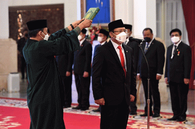 Presiden Jokowi melantik Muhamad Mardiono sebagai Utusan Khusus Presiden Bidang Kerja Sama Pengentasan Kemiskinan dan Ketahanan Pangan di Istana Negara.