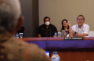 Menteri Perdagangan Zulkifli Hasan bertemu dengan perwakilan Gabungan Perusahaan Pembibitan Unggas (GPPU), Kamis (24/11/2022). 