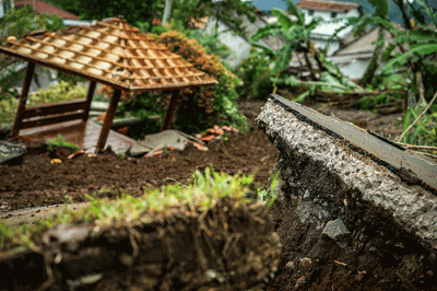 Kondisi rumah warga yang rusak parah akibat gempa di Desa Sarampad, Kecamatan Cugenang, Kabupaten Cianjur, Jawa Barat, Kamis (24/11/2022).