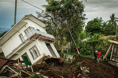 Kondisi rumah warga yang rusak parah akibat gempa di Desa Sarampad, Kecamatan Cugenang, Kabupaten Cianjur, Jawa Barat, Kamis (24/11/2022).