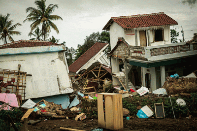 Kondisi rumah warga yang rusak parah akibat gempa di Desa Sarampad, Kecamatan Cugenang, Kabupaten Cianjur, Jawa Barat, Kamis (24/11/2022).