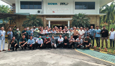 Rio Deswandi dari National Advisor United Nation Industry Development (UNIDO) memberikan paparan kepada jajaran Pertamina Hulu Energi.