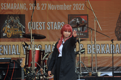 Beragam atraksi kesenian tradisional hingga modern meramaikan kegiatan Festival Dies Natalis SMP Negeri 27 Semarang, Jawa Tengah, Minggu (27/11/2022).