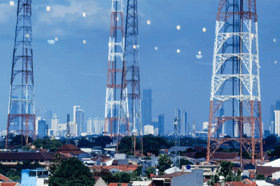 Tampak Sejumlah Tower pemancar yang berada di Jakarta Selatan, Minggu (27/11/2022).